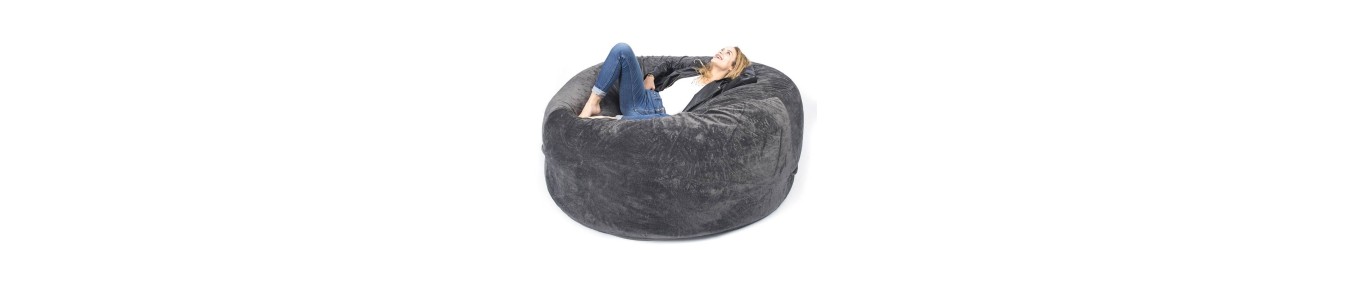 Ultimate Comfort: Giant Beanbag & Soft Polar Armchair